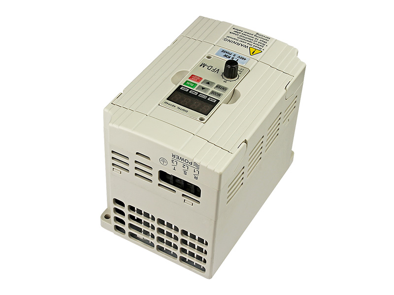 8000S通用變頻器，變頻調(diào)速器，變頻器廠家，電機(jī)變頻器，三相變頻器